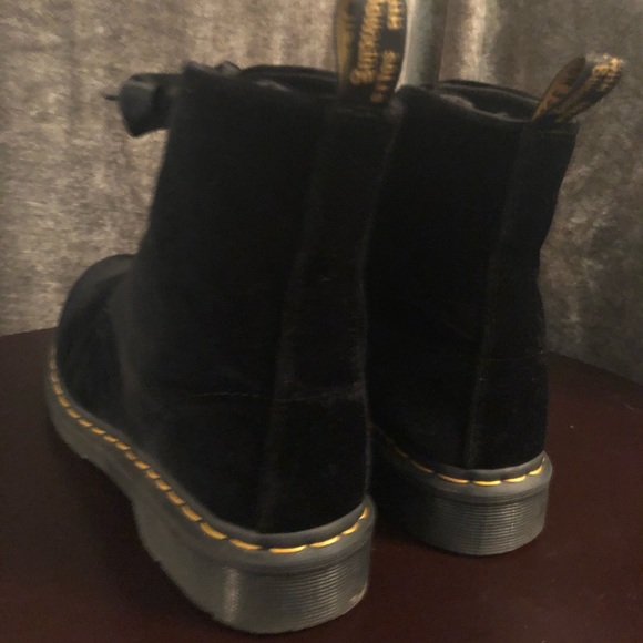 Dr. Marten’s 1460 Pascal Velvet Boot - Picture 5 of 8